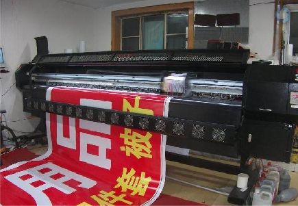 富源喷绘广告分辨率是多少？
